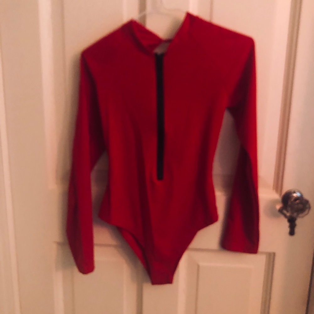 NWOT Red Zipper  open back strapping bodysuit Sm